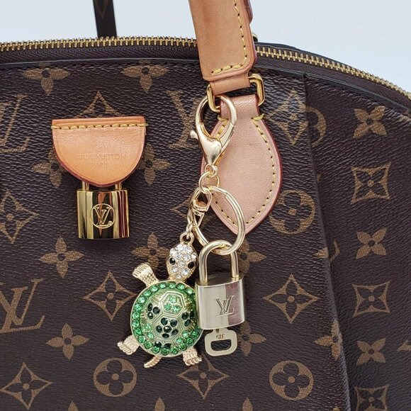 Authentic Louis Vuitton Lock & Key with unbranded Bagcharm, Keycharm, Keychain - Picture 7 of 8